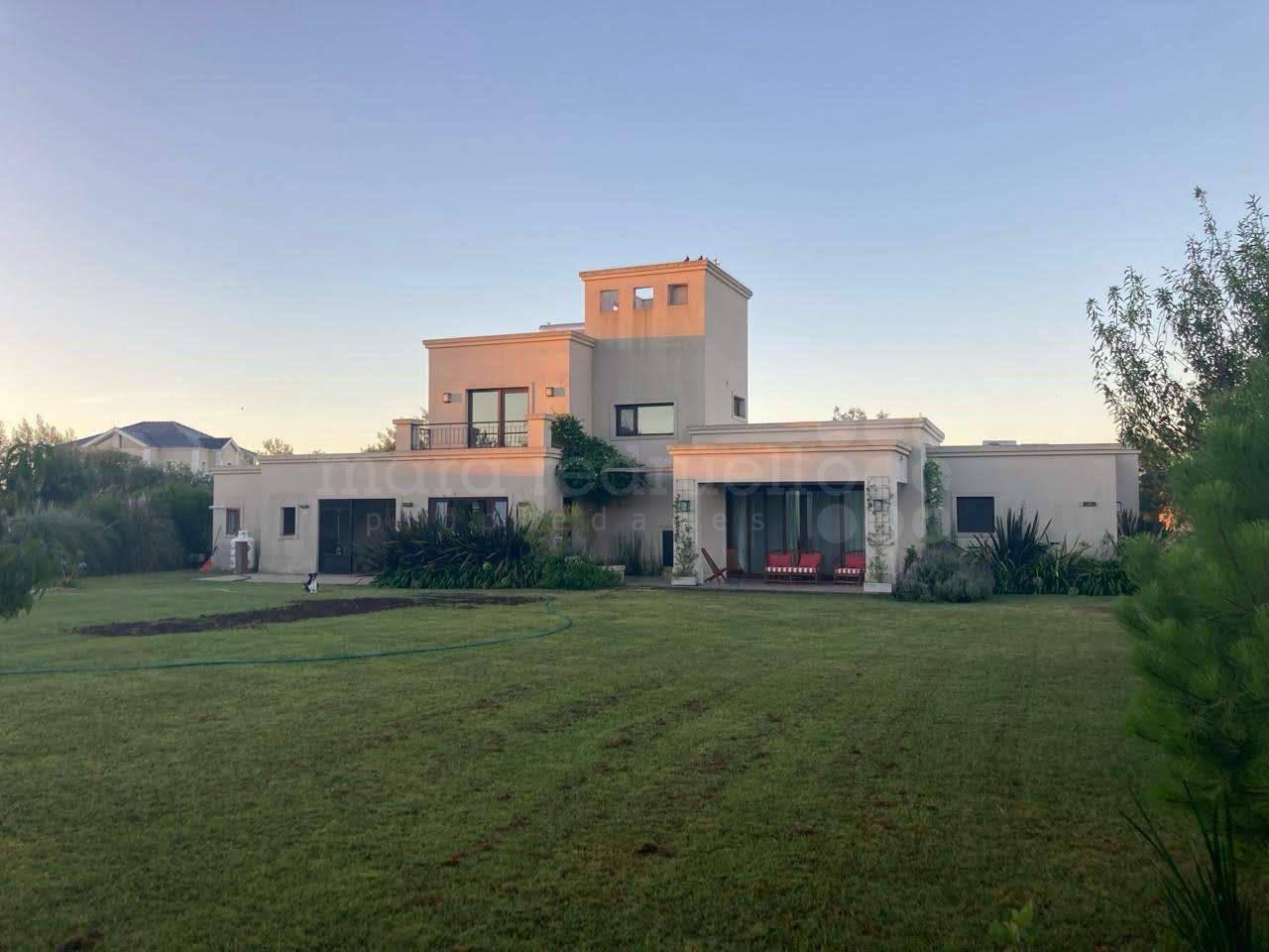 Foto de CASA EN VENTA EN EL MIRADOR - BARRIO CERRADO, imagen 1