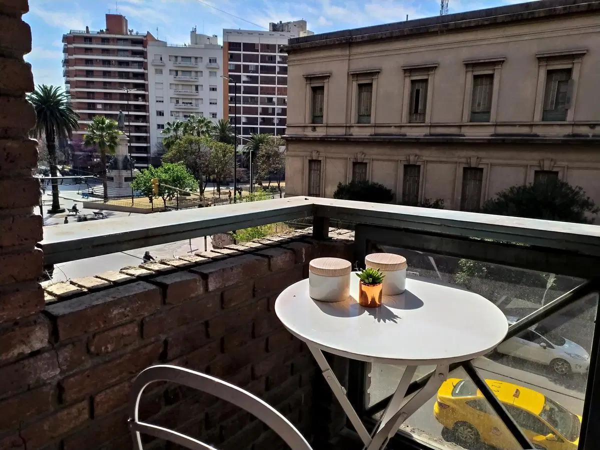 Departamento Amoblado 1 Dormitorio con Balcón – Amplio y Luminoso – Nueva Córdoba – Vélez Sarsfield 2