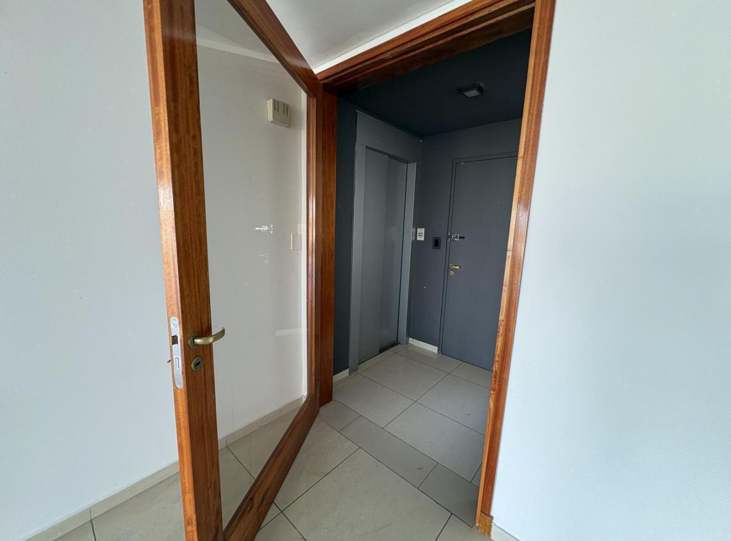 Foto de Departamento Premium con Terraza, Piscina y Cochera Privada – Nueva, imagen 4