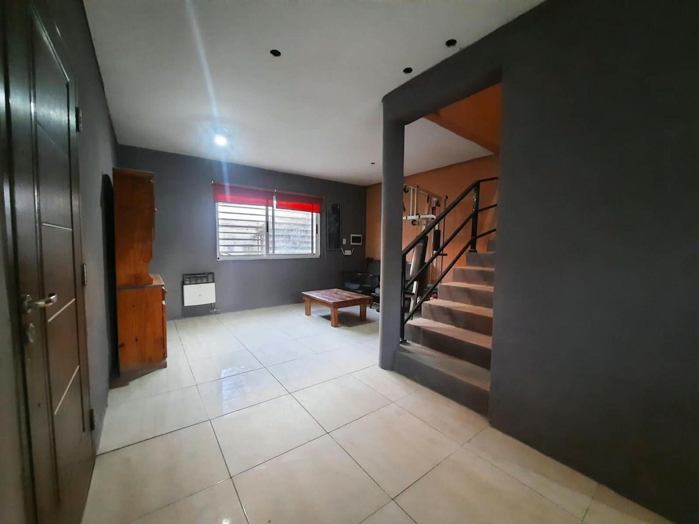 Foto de Casa Chalet en Alquiler en Benavidez, Tigre, G.B.A. Zona Norte, imagen 3