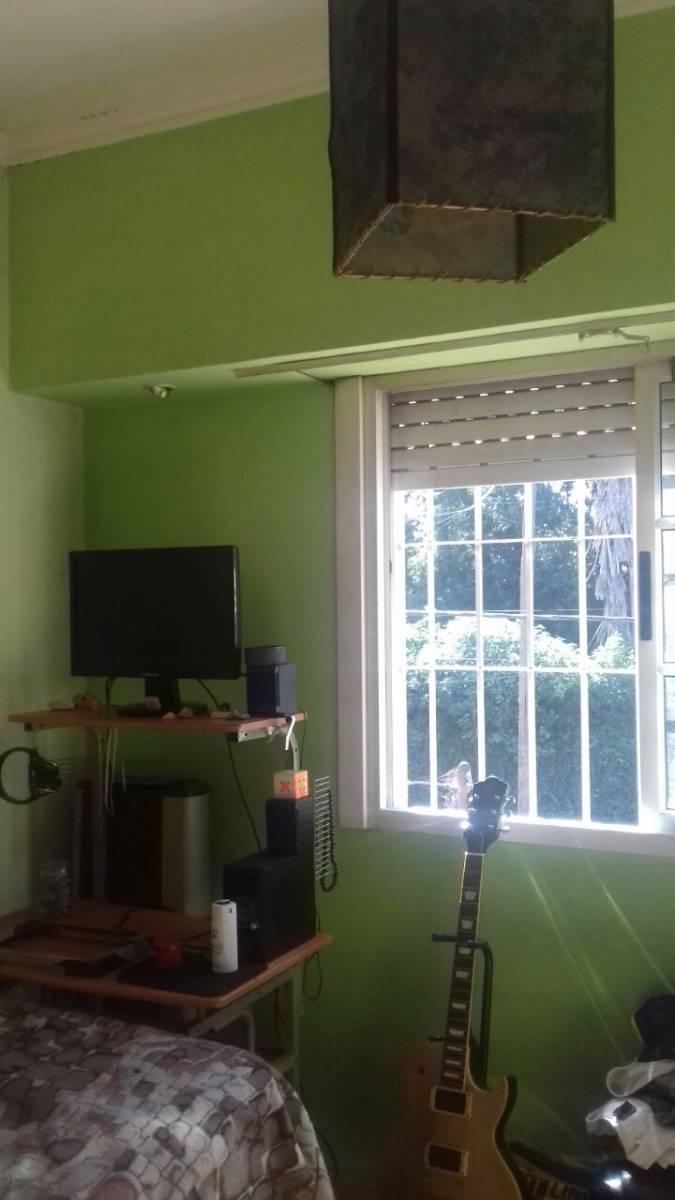 HERMOSO CHALET .4 DORM.C/ FONDO Y GARAGE P/ 2 AUTOS* APTO CREDITO BANCARIO*