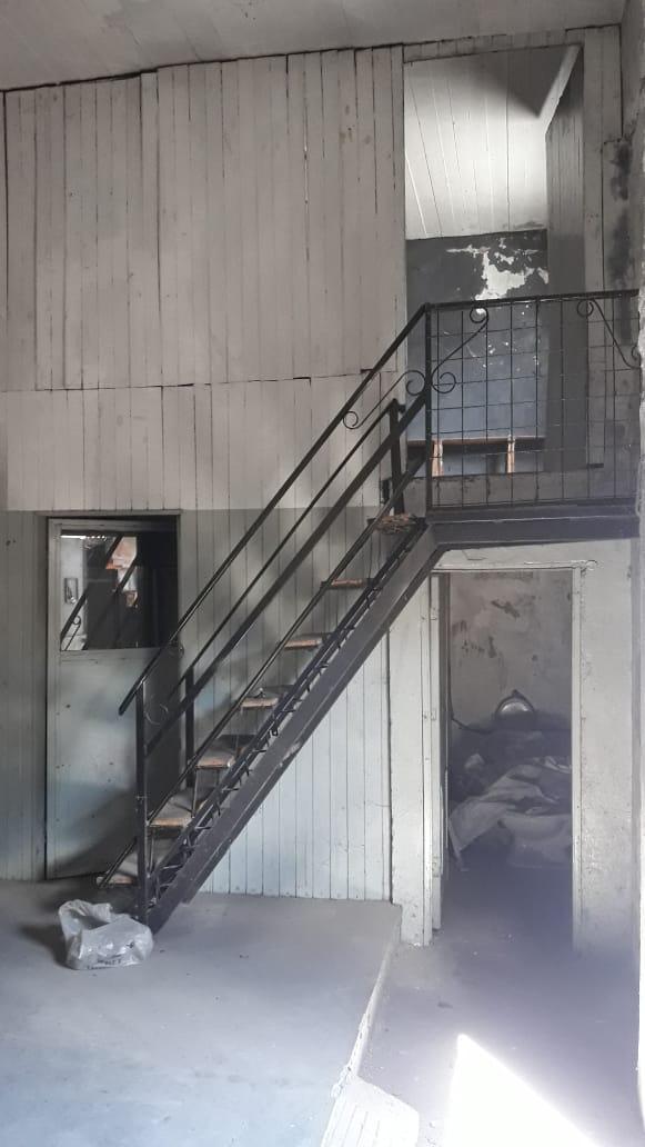 Venta de Galpon en Burzaco: Sobre Av Monteverde 3