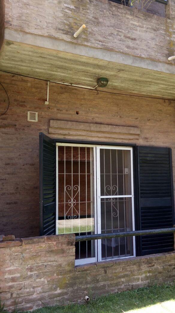 Burzaco: Dpto 3 Ambientes en Barrio Empleados de Comercio 3