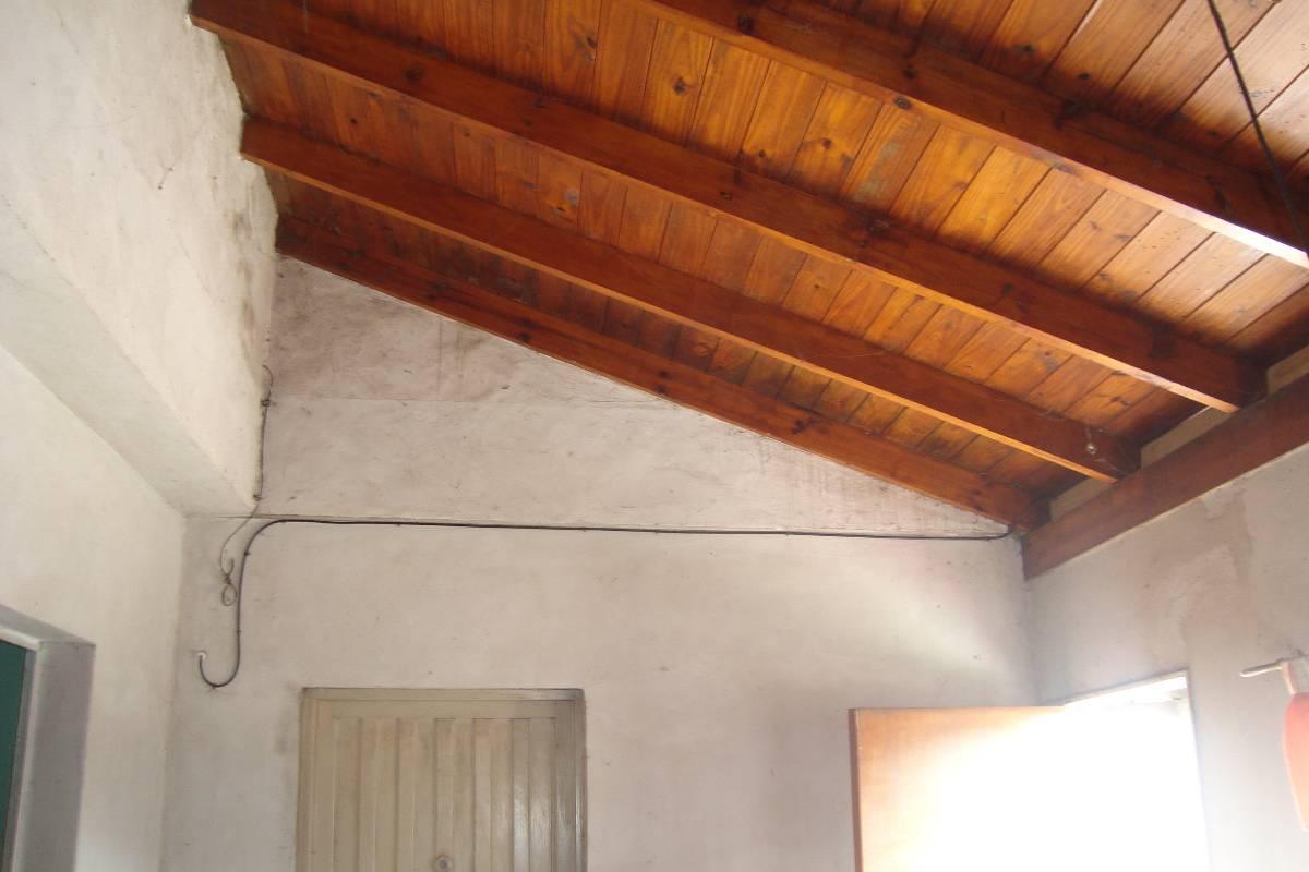 Foto de VENTA DE CASA EN BURZACO:OPORTUNIDAD 3 AMB.C/LOCAL+ GARAGE+FONDO, imagen 4