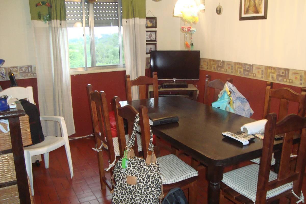 Longchamps: Barrio Viplastic. 3 Ambientes con Cochera Techada 4