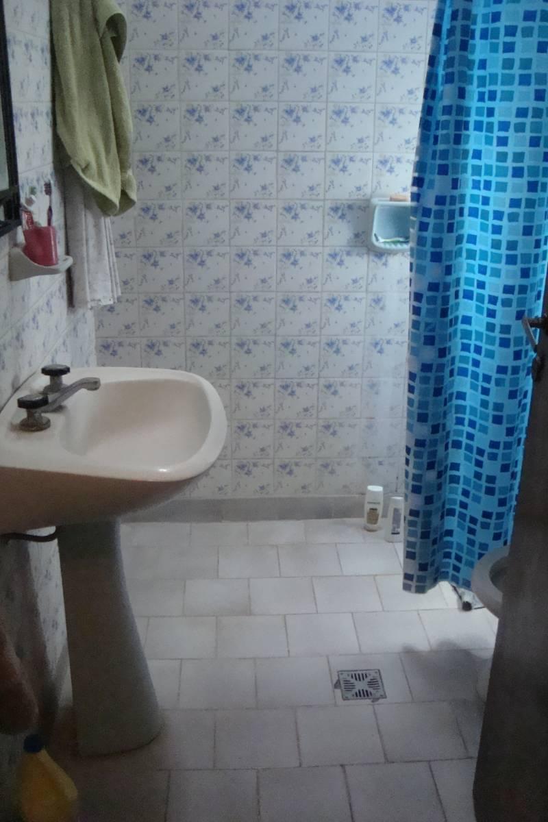 Foto de VENTA DE CASA EN GLEW. C/ ENTRADA PARA AUTO .GALPÓN. CERCA DE, imagen 2