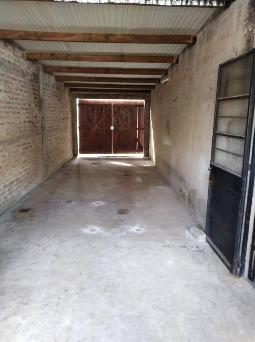 Venta de Casa en Almirante Brown, Barrio Malvinas Argentinas - Lote 12 X 23 m. 4