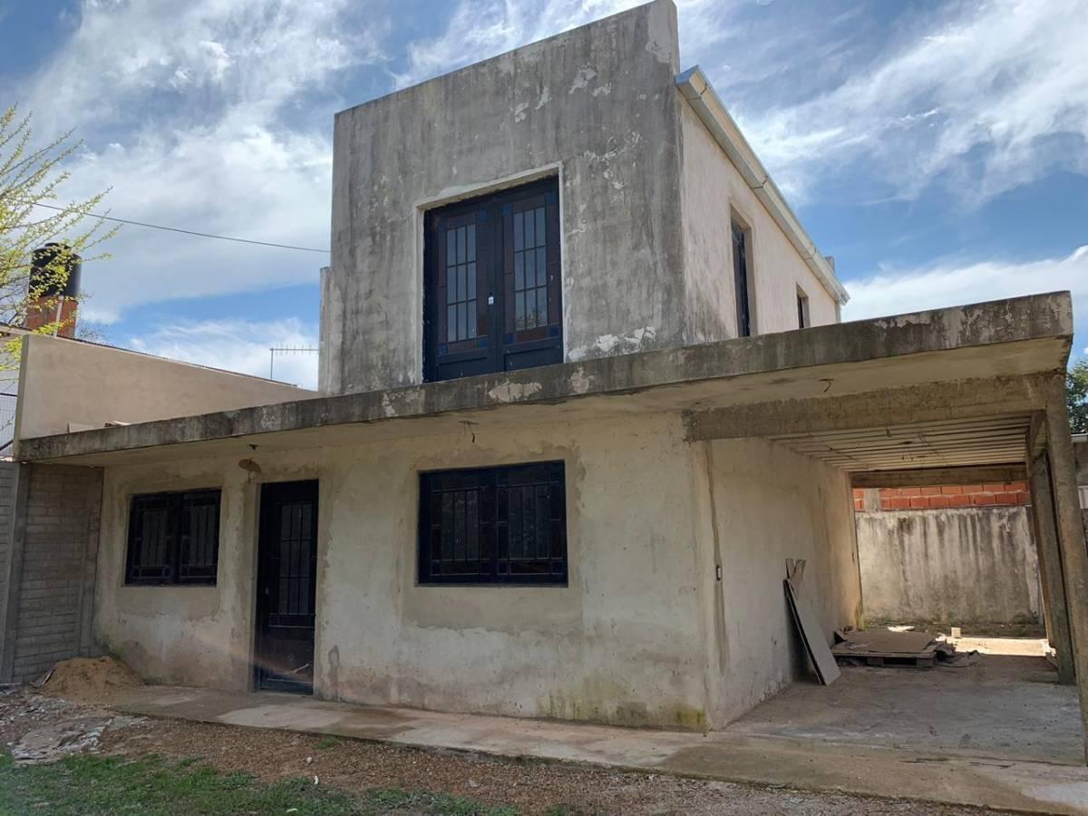 VENTA DE CASA EN COLON, ENTRE RIOS ,CON DETALLES A TERMINAR