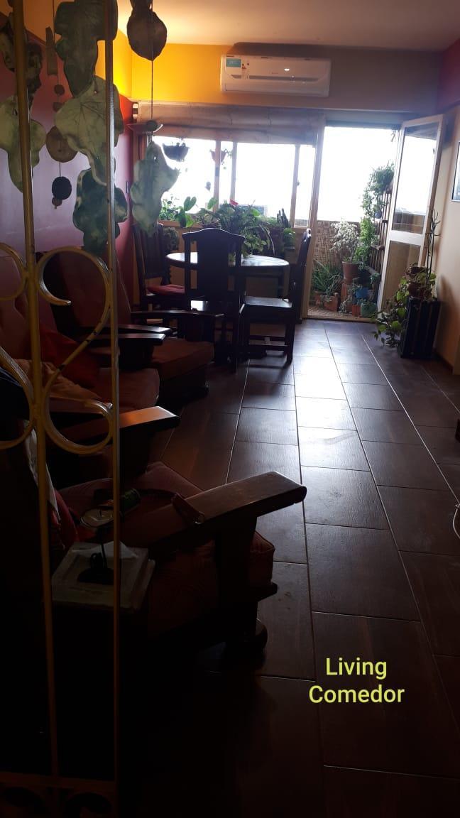 Venta de Departamento en Avellaneda, gerli, 4 Ambientes Al Frente 2