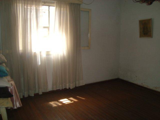 Venta de Casa en Temperley, 2 Dorm. y Garage 4