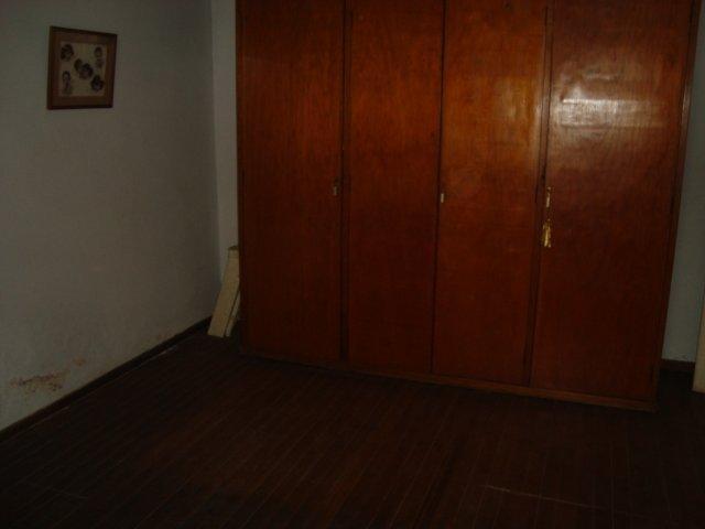 Venta de Casa en Temperley, 2 Dorm. y Garage 2