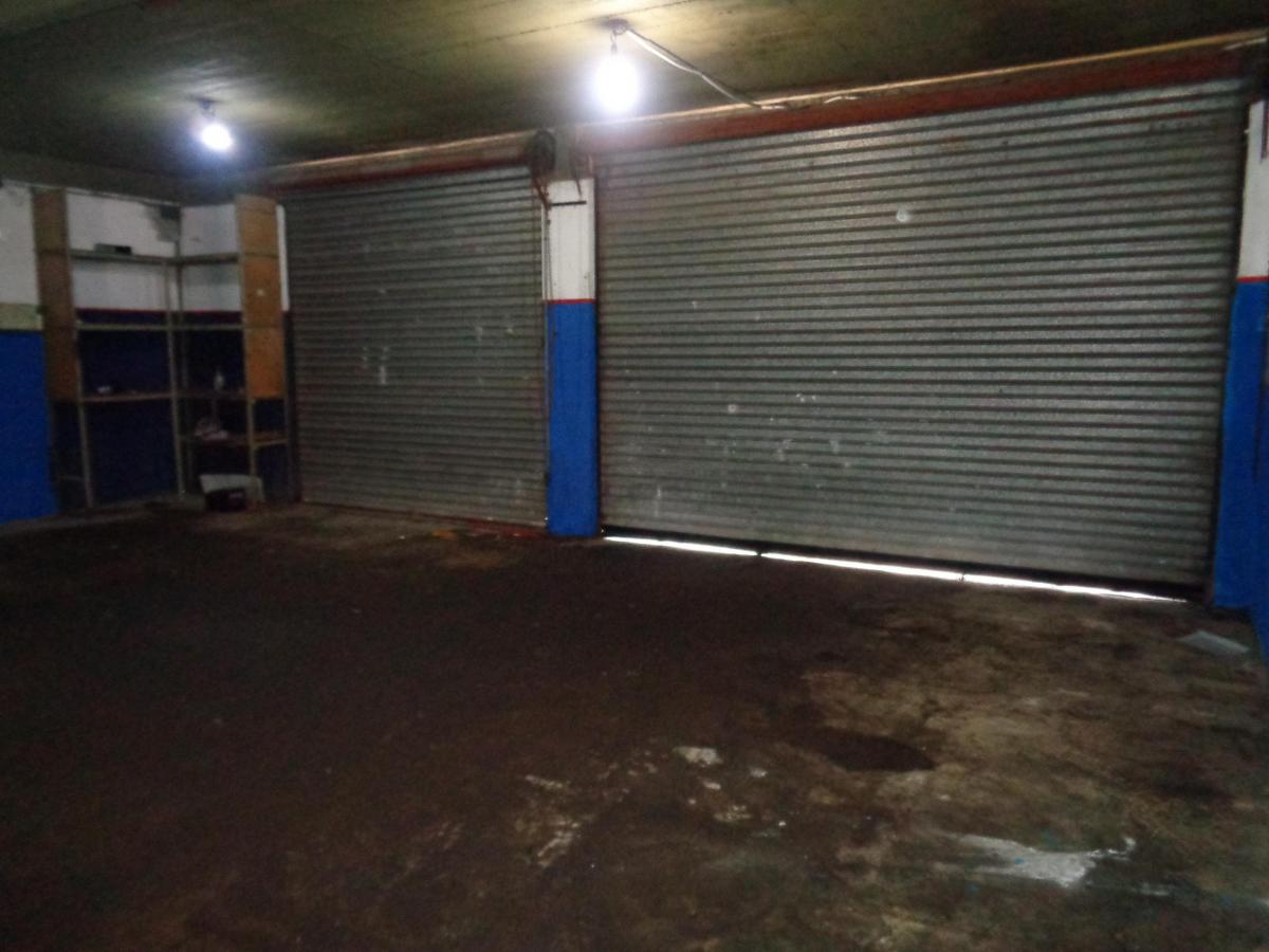 Venta de Galpon - Deposito en Burzaco, C/fdo. Cercano a Pque Industrial y Ruta 4 1