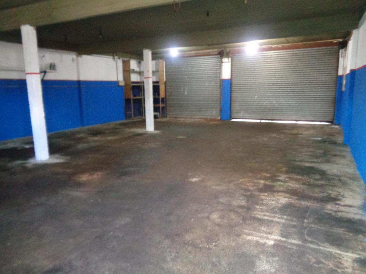 Venta de Galpon - Deposito en Burzaco, C/fdo. Cercano a Pque Industrial y Ruta 4 2