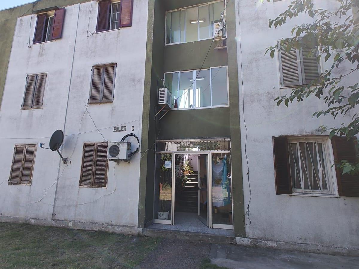 Venta de Departamento en Banfield: 3 Amb C/espacio de Cochera en Barrio 420 (Luz y Fuerza) 5