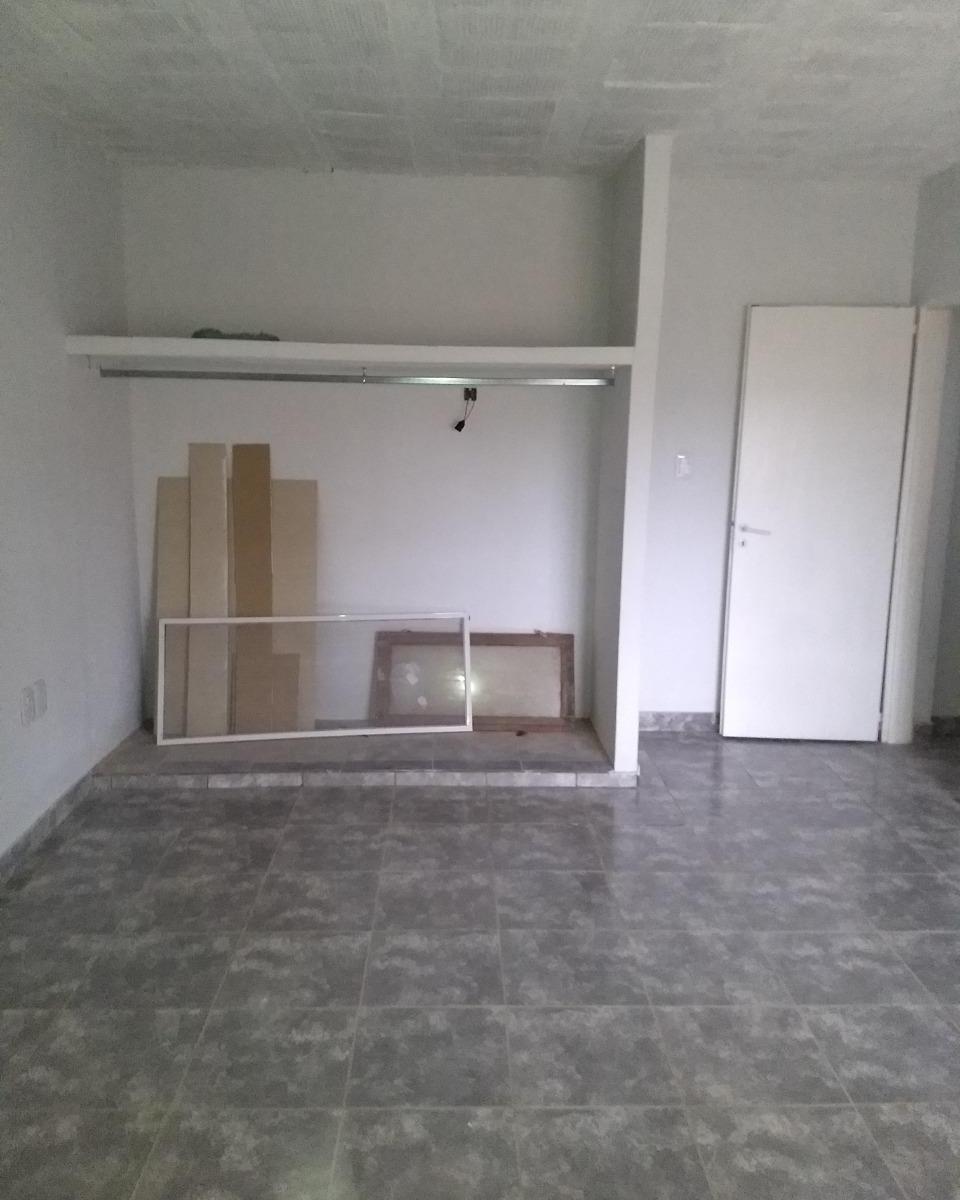 Venta de Casa en Salto, Provincia Bs As. Amplio Parque, Dormit, Living*oportunidad* 3