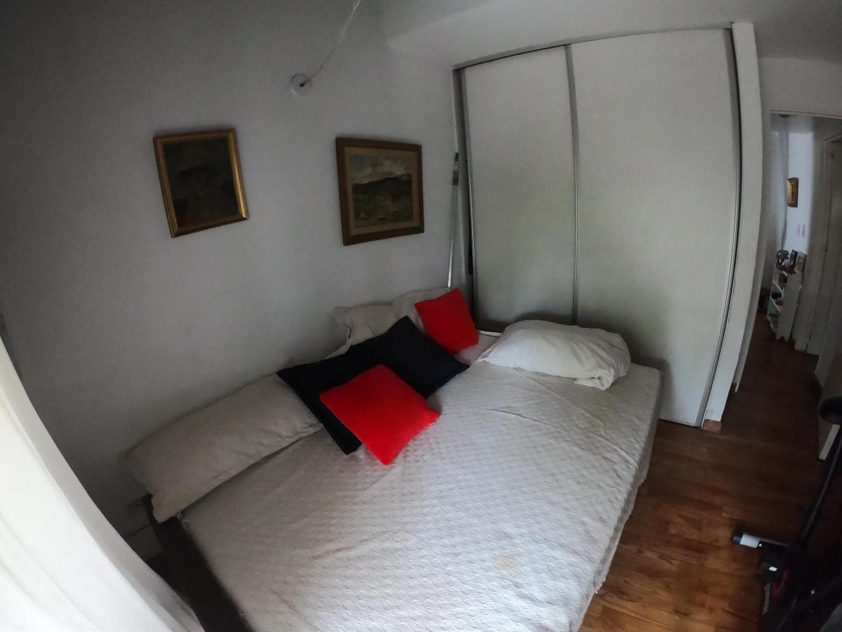 Venta de Departamento en Adrogue: Triplex en Pleno Centro con Piscina y Cochera*retasado* 1