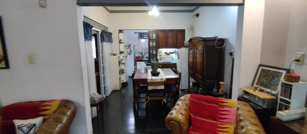 Foto de VENTA DE CASA EN ADROGUE: PLENO CENTRO RESIDENCIAL, EXCELENTE, imagen 5
