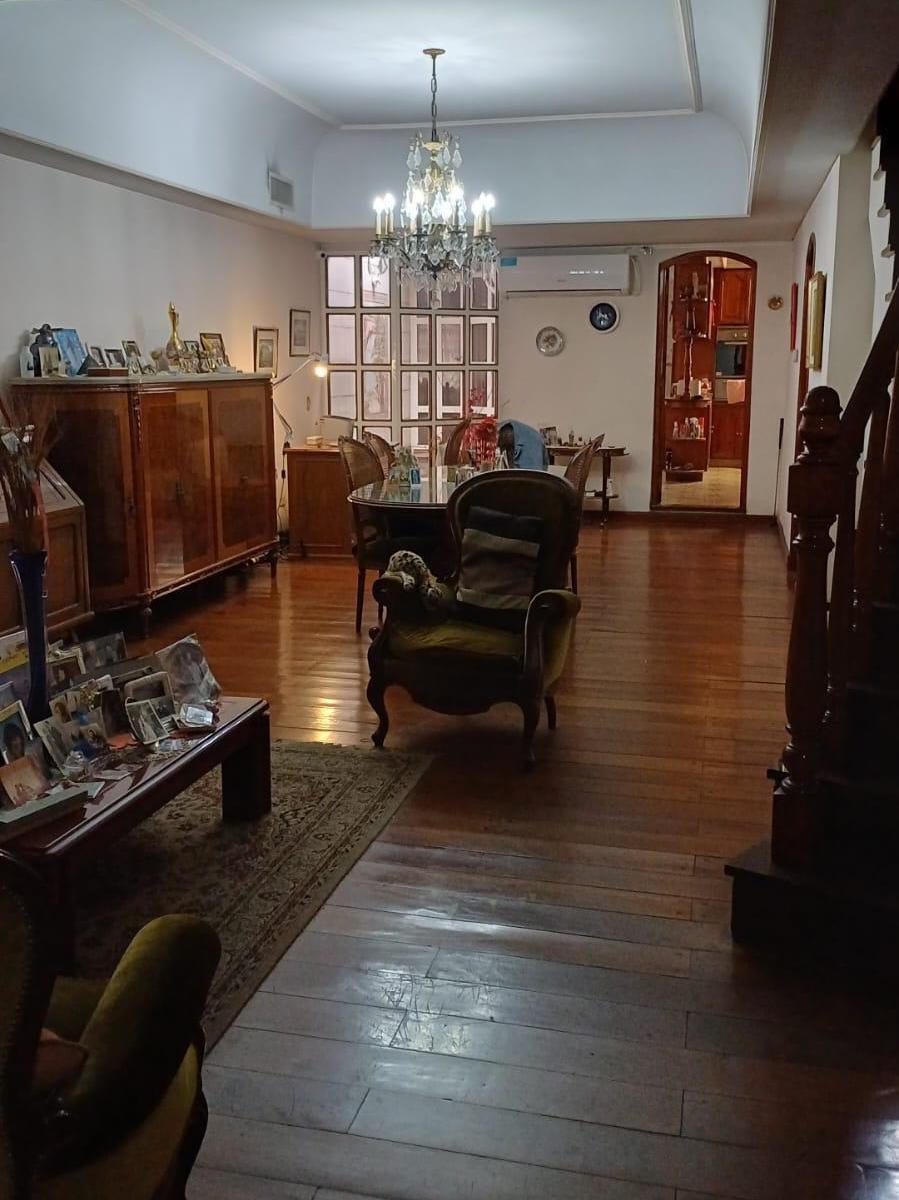 Espectacular Casa en Venta en Villa del Parque 1