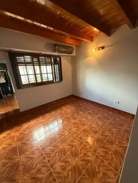 Triplex En Venta En Villa Luzuriaga 5