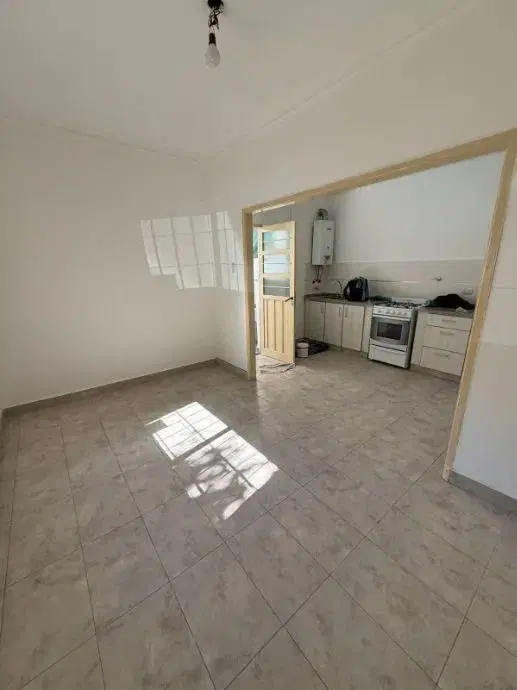 Casa Ph En Alquiler En Ramos Mejia Sur 3 ambientes + cochera 2