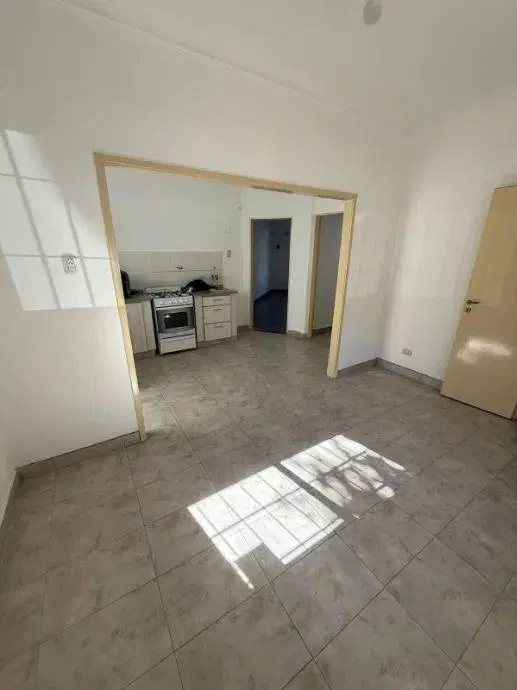 Casa Ph En Alquiler En Ramos Mejia Sur 3 ambientes + cochera 1