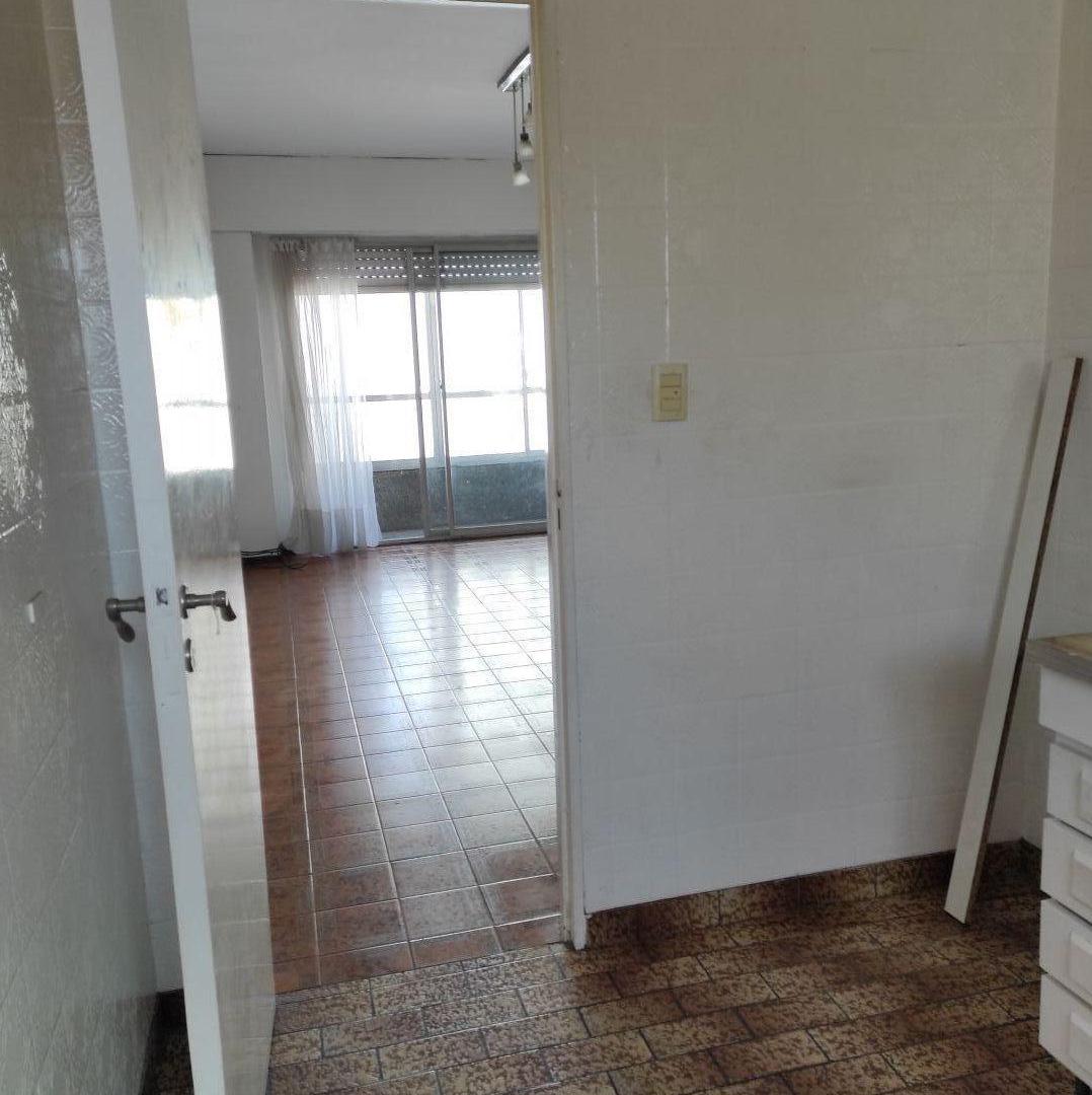 Foto de Depto de 3 ambientes en 1º piso por escalera , en alquiler, imagen 5