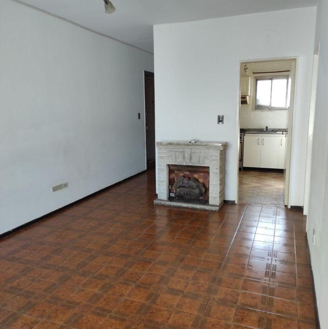 Foto de Depto de 3 ambientes en 1º piso por escalera , en alquiler, imagen 1