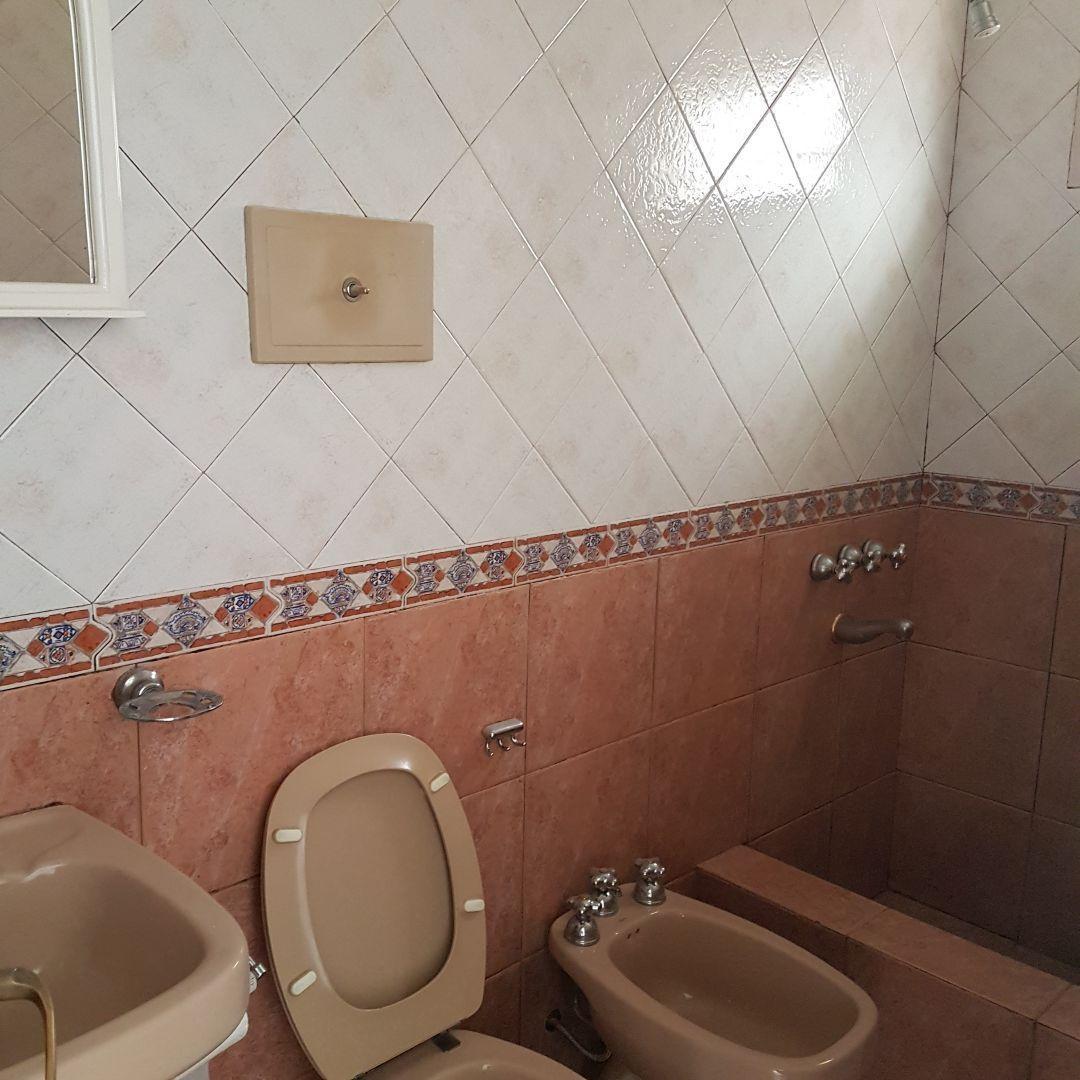 Foto de duplex con patio y parrila de 2 ambientes y medioen alquiler, imagen 3