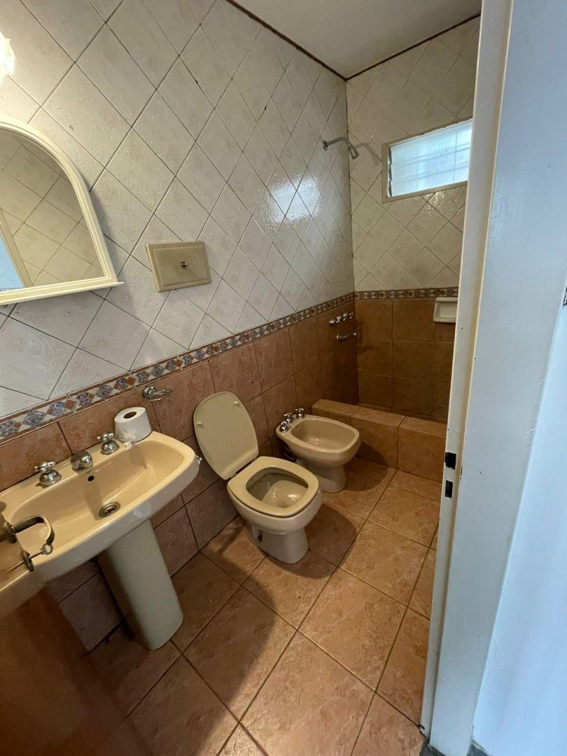 Foto de duplex con patio y parrila de 2 ambientes y medioen alquiler, imagen 5