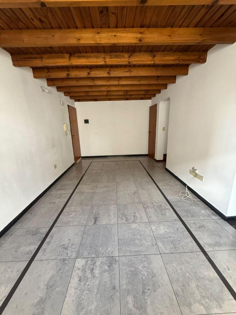 Foto de 2 ambientes IMPECABLE en una excelente ubicación de Ramos Mejia,, imagen 1