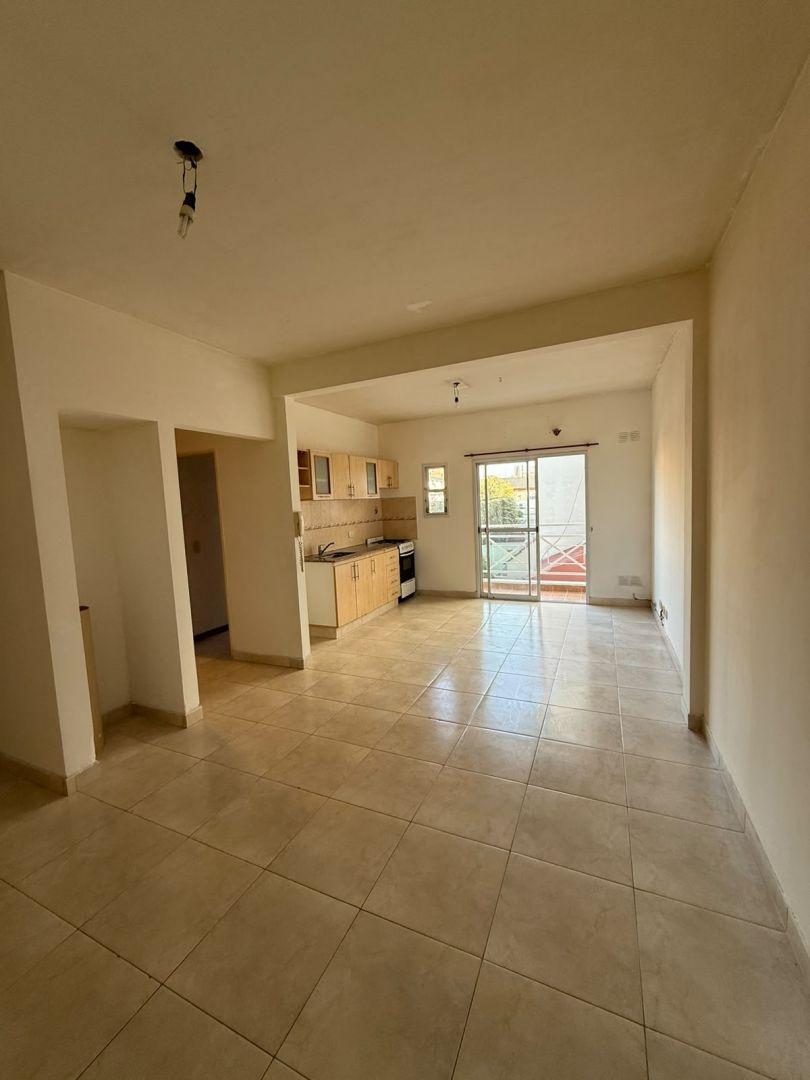 Foto de 2 ambientes con terraza propia en Ramos Mejia., imagen 2