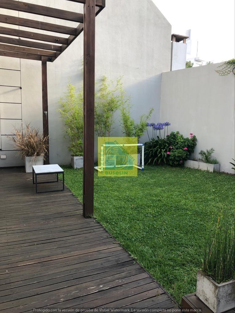 Foto de Casa de categoria con un jardin increible en Ramos Mejia., imagen 5