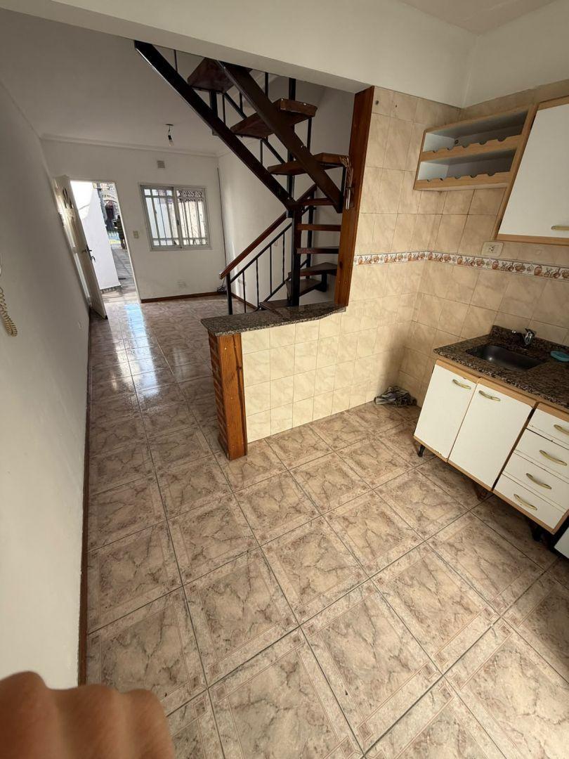 Foto de Duplex a metros de Av. San Martin ideal para inversores., imagen 4
