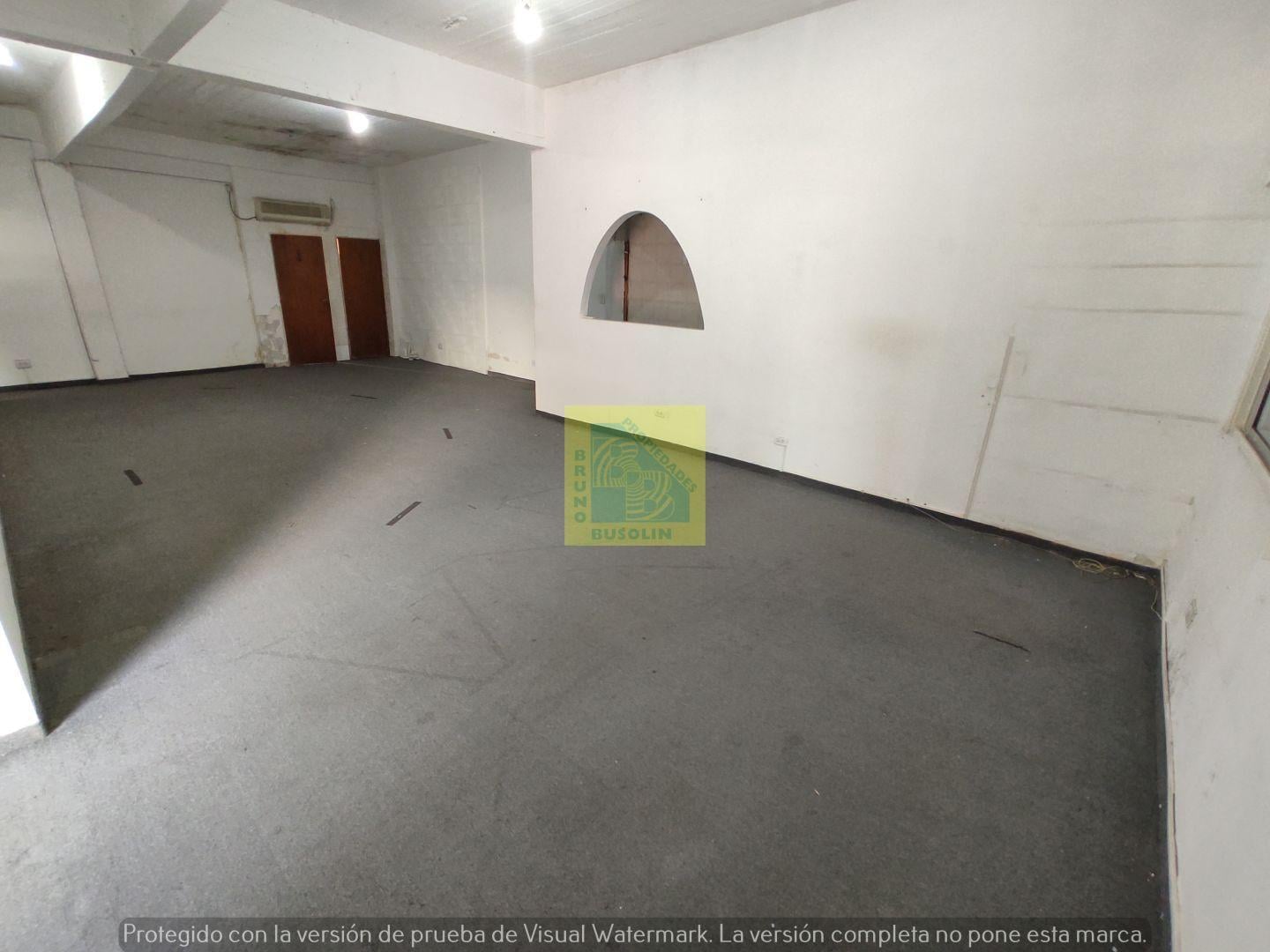 Foto de Local sobre Bolivar en Ramos Mejia. ESCUCHA OFERTAS, imagen 2