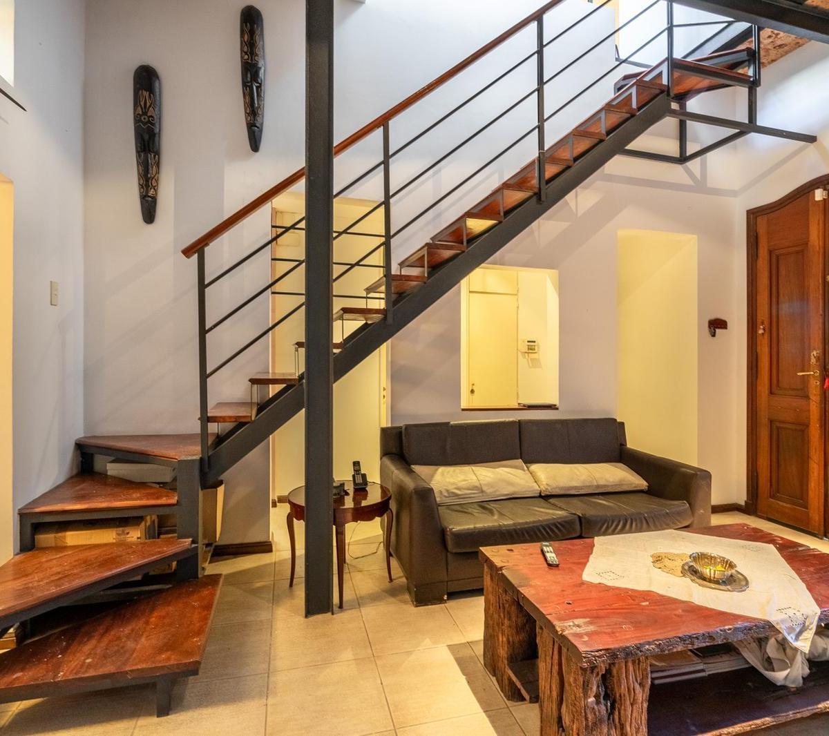 Casa en Lote Propio en Venta - 5 Ambientes - Cochera - Villa Pueyrredon Apto Credito 5