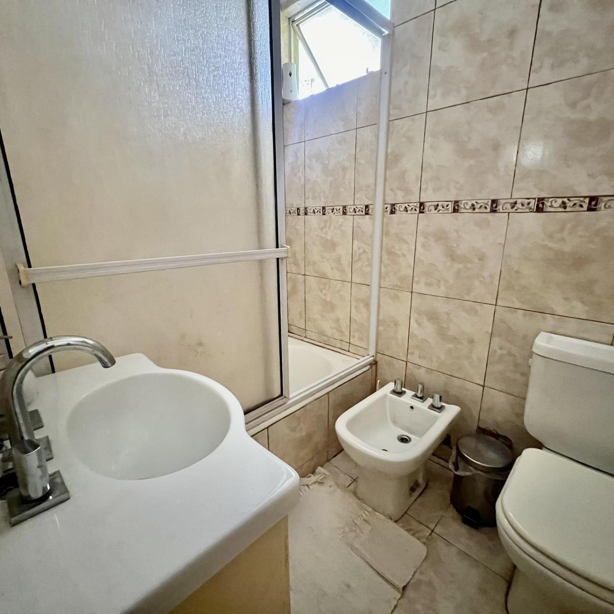 Oportunidad/apto Crédito/ Depto 4 Ambientes/ 2 Baños/ Balcón Corrido Frente. 2