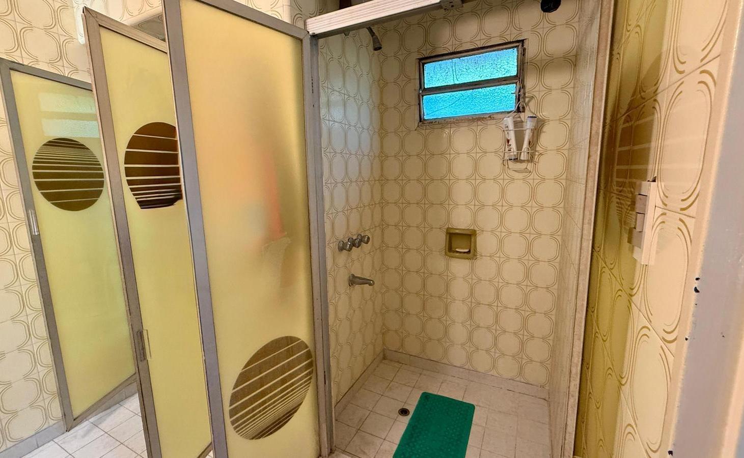 CASA VENTA TORTUGUITAS-LOTE2100M2-4AMBIENTES-PILETA-QUINCHO-PARRILLA-ACEPTA PROPIEDAD EN PARTE PAGO