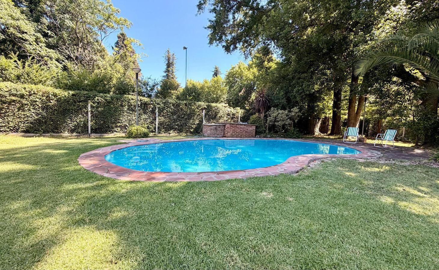 CASA VENTA TORTUGUITAS-LOTE2100M2-4AMBIENTES-PILETA-QUINCHO-PARRILLA-ACEPTA PROPIEDAD EN PARTE PAGO