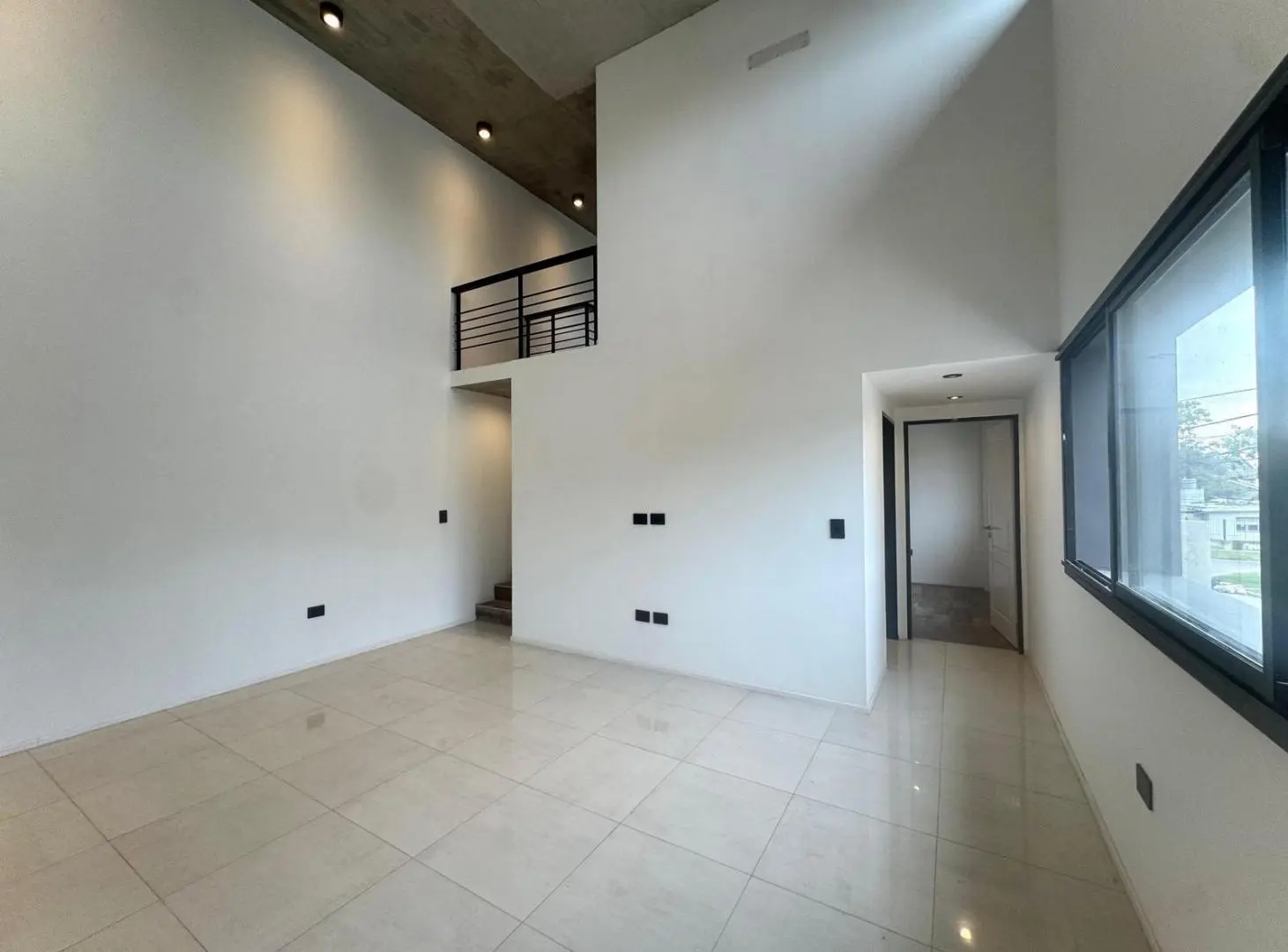 EN VENTA moderno Triplex 3 Ambientes a Estrenar con jardín y cochera, Villa Ballester 2