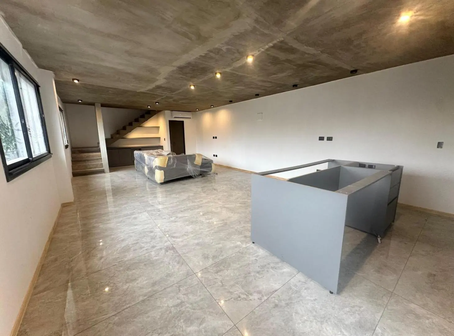 EN VENTA TRIPLEX 4 AMBIENTES A ESTRENAR CON JARDIN Y COCHERA, VILLA BALLESTER 8