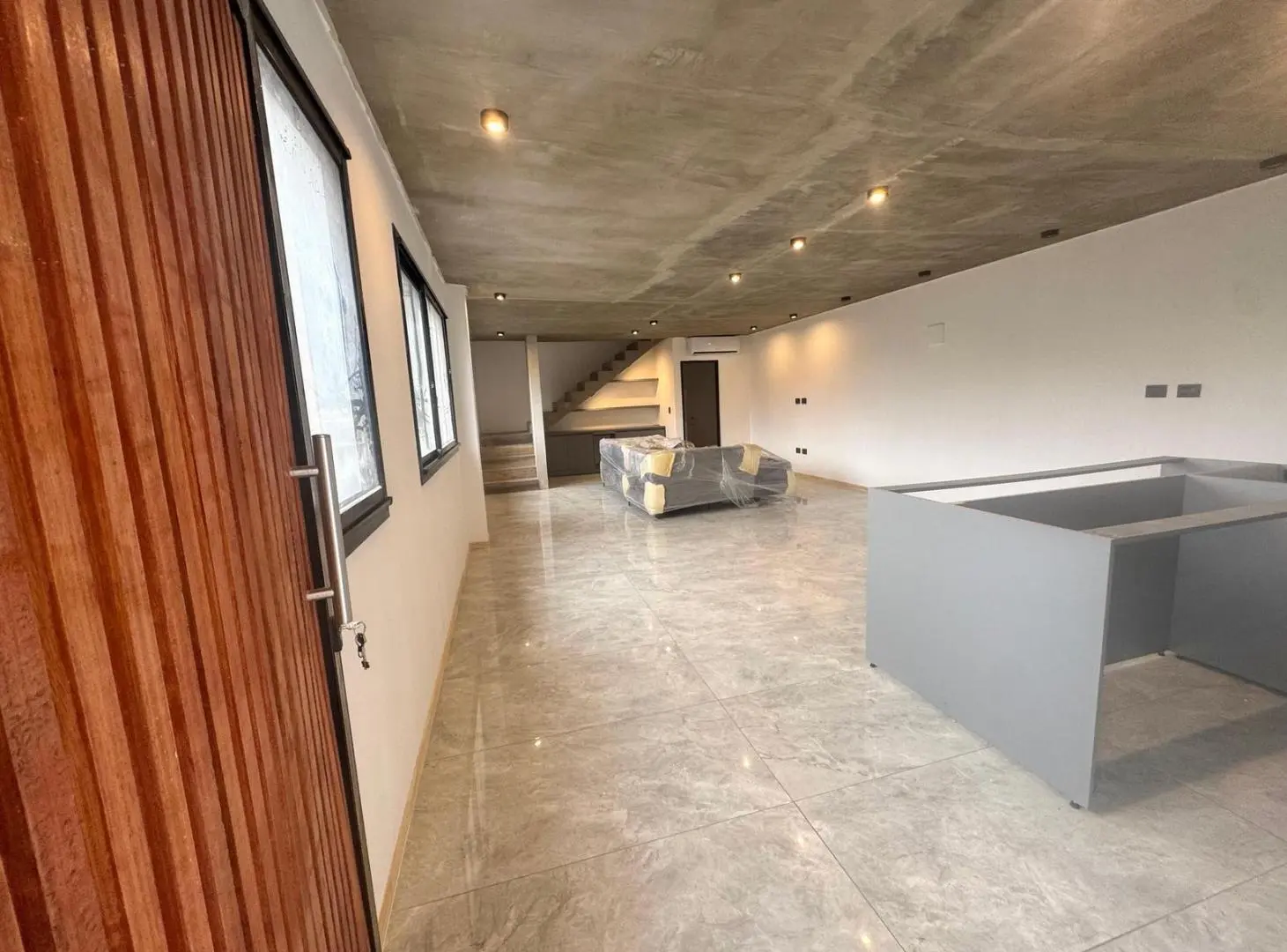 EN VENTA TRIPLEX 4 AMBIENTES A ESTRENAR CON JARDIN Y COCHERA, VILLA BALLESTER 4