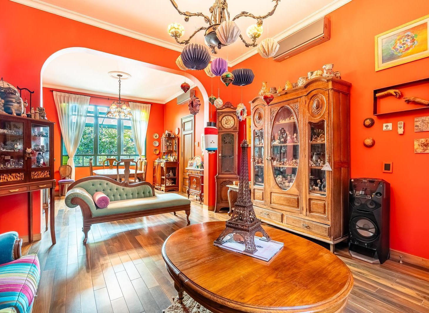 Foto de CASA DE 5 AMBIENTES Y PILETA EN DEVOTO, imagen 2