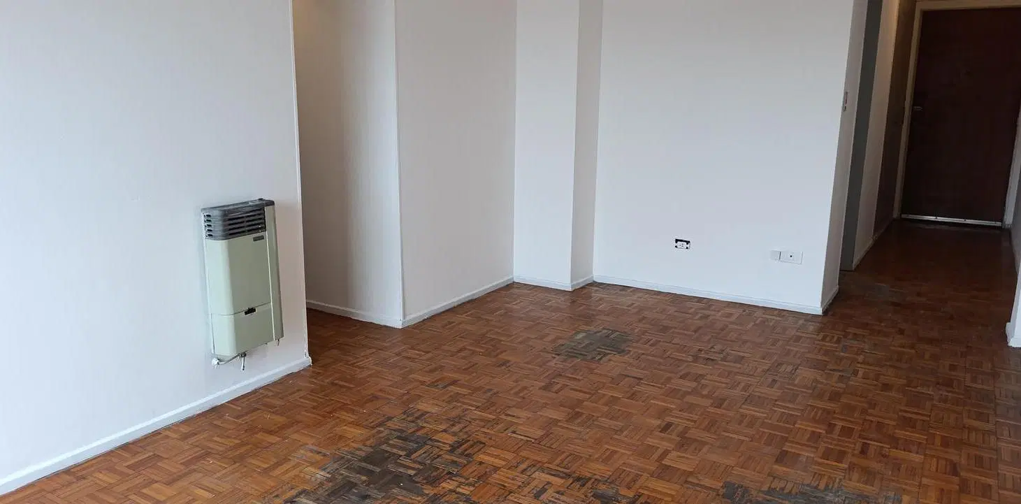 Departamento 4 ambientes, con lavadero, balcon corrido, piso alto, luminoso, bajas expensas en Boedo 4