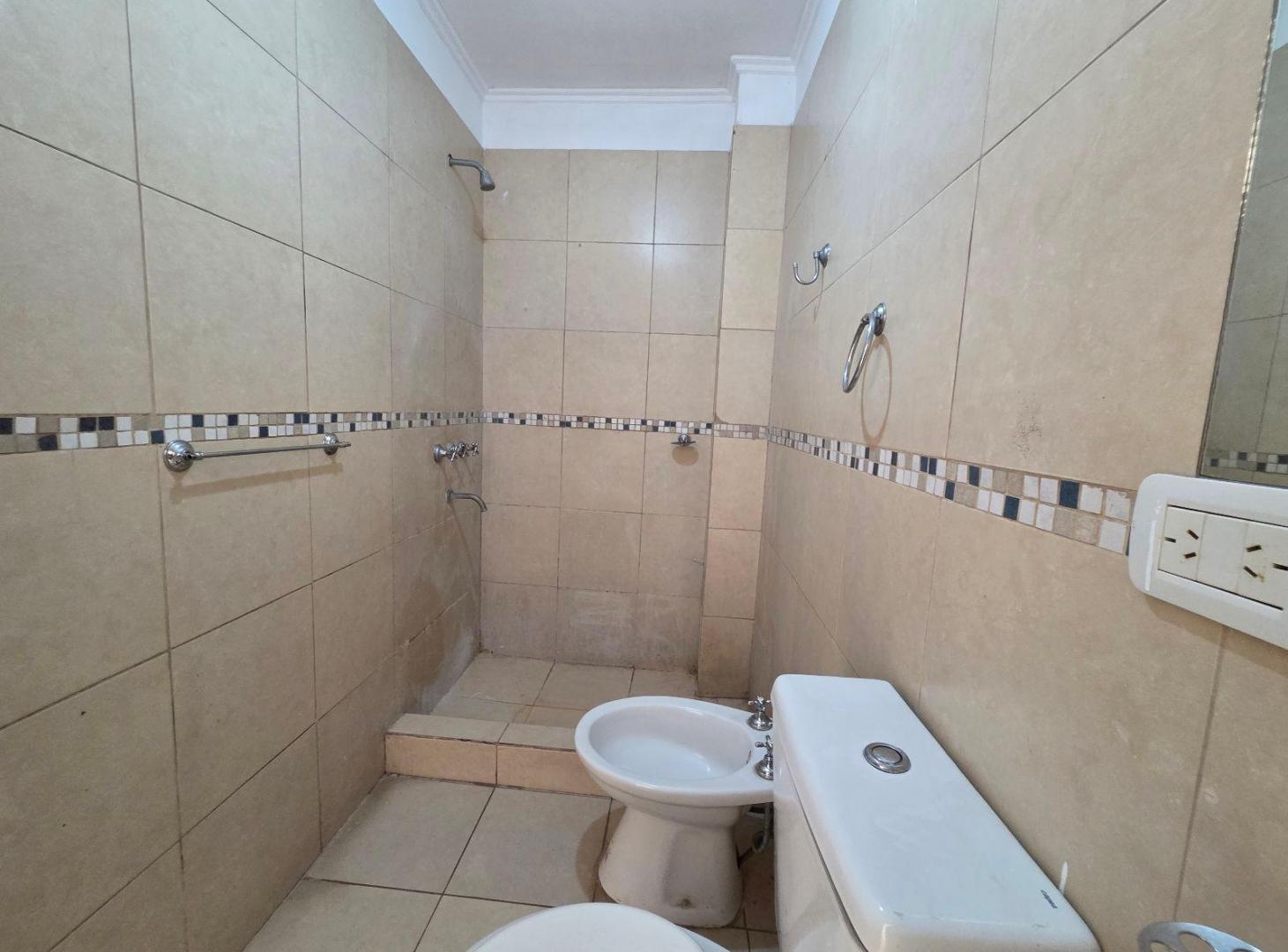 Foto de ALQUILER DEPARATAMENTO 2 AMBIENTES EN JOSE C PAZ - BAJAS EXPENSAS, imagen 2
