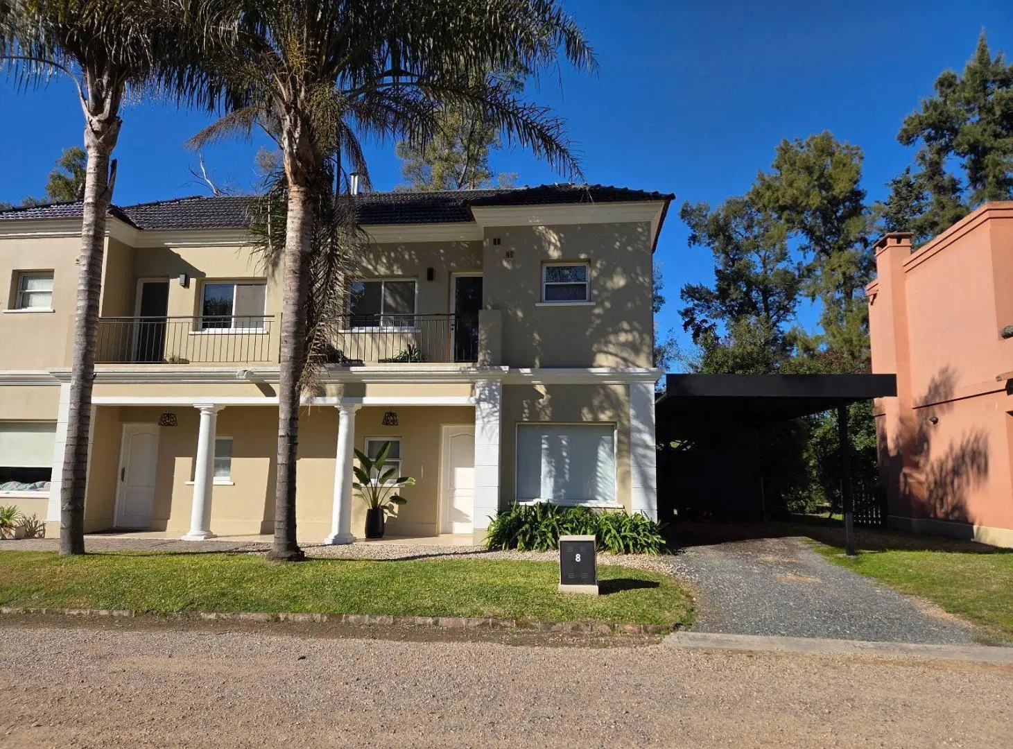 VENTA DE CASA DE 3 AMBIENTES CON GALERÍA - PARRILA - PARQUE - PILETA - APTO CRÉDITO LA LONJA, PILAR 2