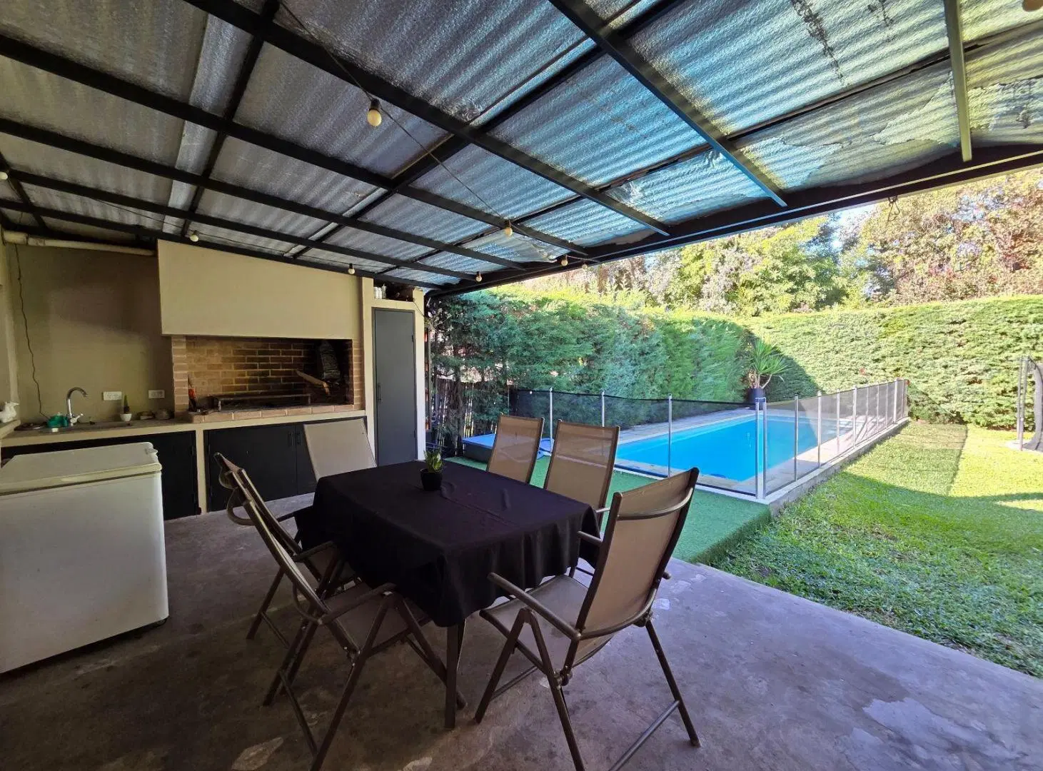 VENTA DE CASA DE 3 AMBIENTES CON GALERÍA - PARRILA - PARQUE - PILETA - APTO CRÉDITO LA LONJA, PILAR 3