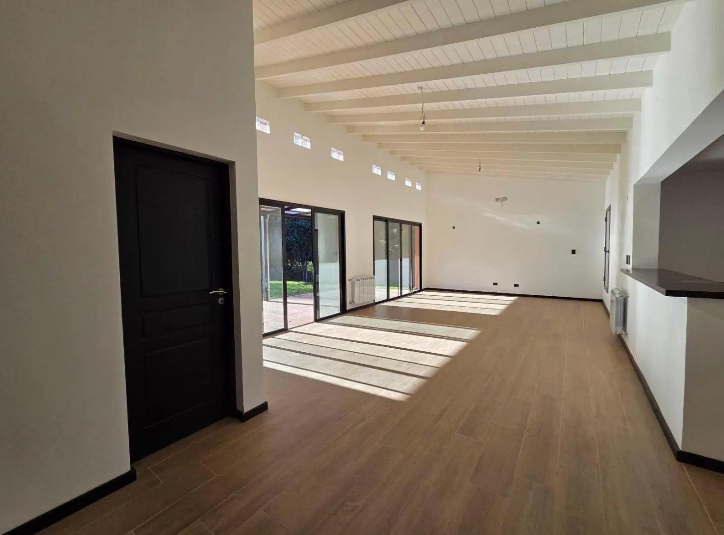 Casa 5 ambiente con Escritorio Galeria Parrilla Parque en Pilar en el Club de Campo La Peregrina 2