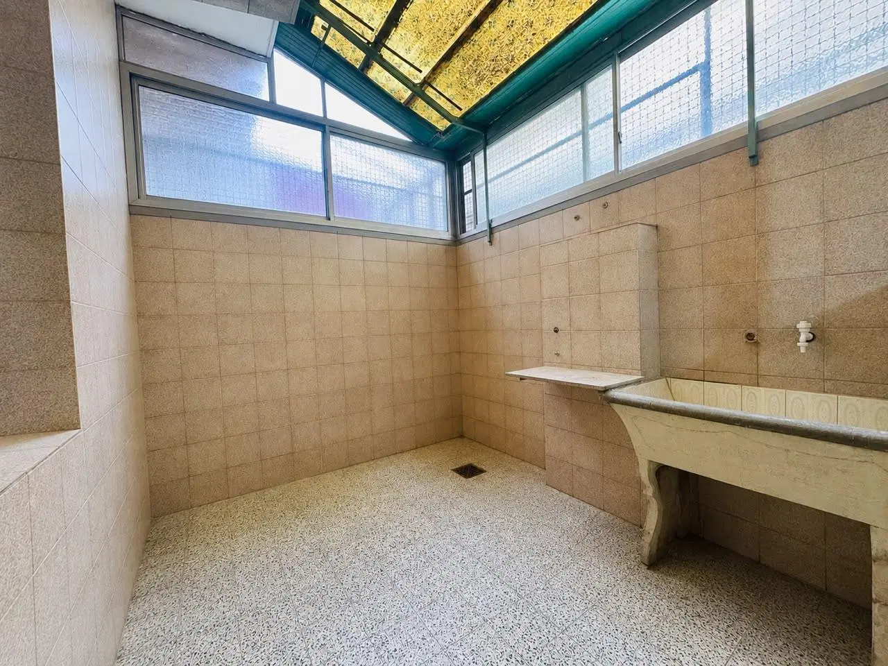 Alquiler PH al frente 3 Ambientes con Patio Semicubierto Sin Expensas Paternal 3
