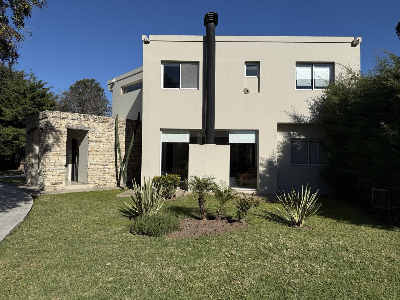 Foto de Casa en ALQUILER en Barrio Privado El Aromo, Loma Verde, imagen 4