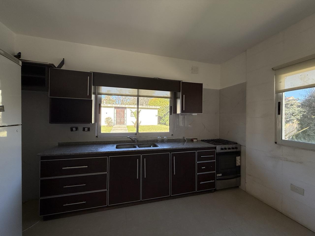 Foto de Casa en ALQUILER en Barrio Privado El Aromo, Loma Verde, imagen 4